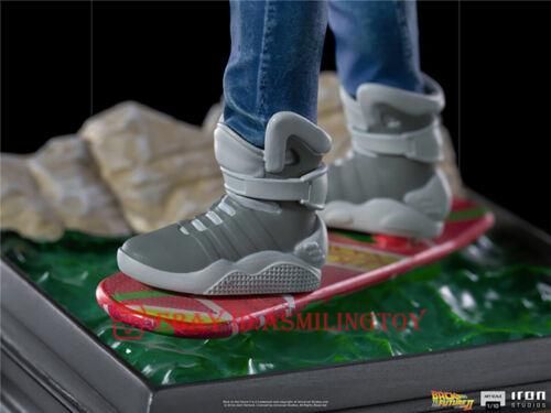 Статуетка DC COMICS Marty McFly on Hoverboard Statue Art Scale 1/10 0